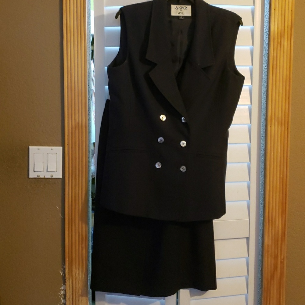 Kasper suit 2 pieces